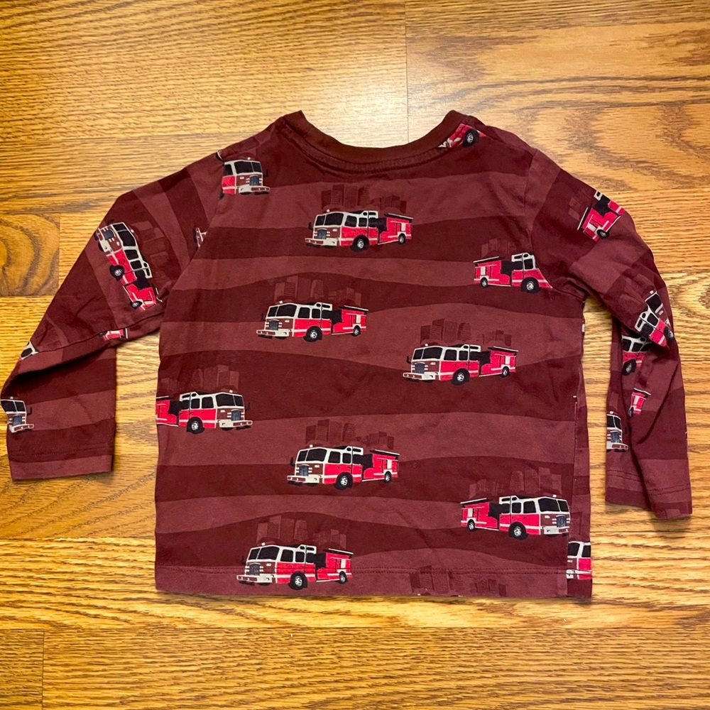 Gap Firetruck Long sleeve Tee